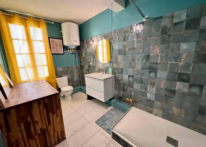 Minervoise - Gare - Netflix Apartment Carcassonne